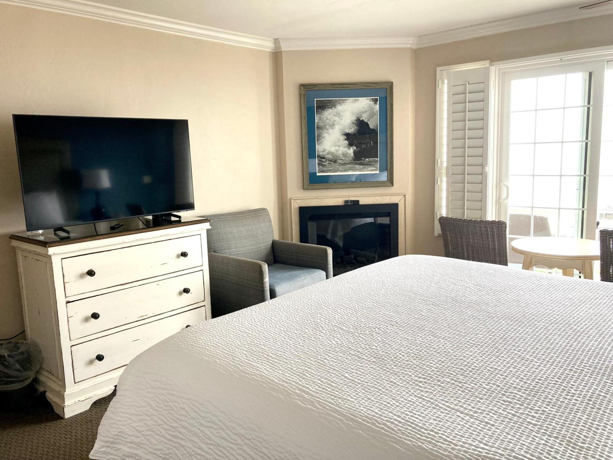 Sand Pebbles Inn Камбрия Екстериор снимка